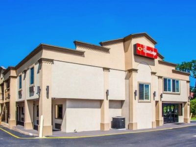 Econo Lodge *