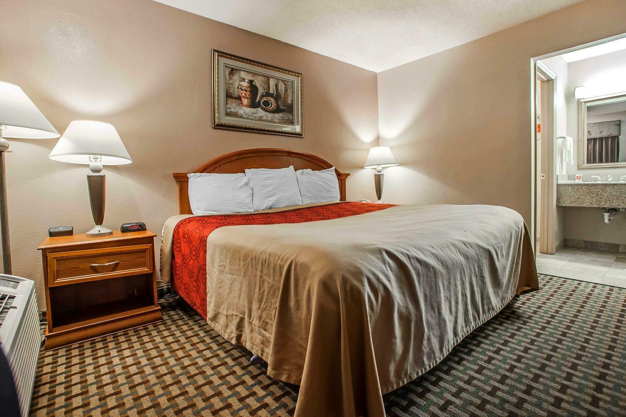Lodge Econo Mount Laurel